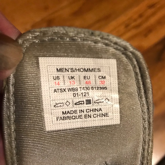 Men’s size 14 slip on sandals. the north face. Pre worn, plenty of tread left. - Picture 3 of 7